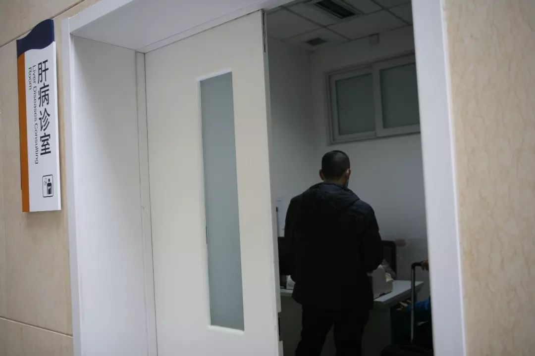 帮助他人售卖假药什么刑法,协助生产贩卖假药什么罪