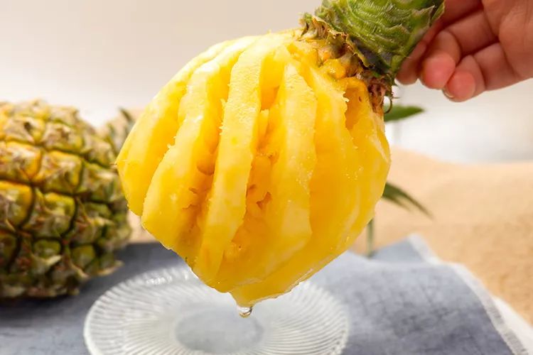 泰国品种香水小菠萝新鲜,泰国香水菠萝为什么那么甜