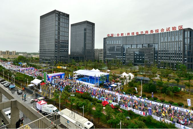 外国人评价蜀马赛道 (2019蜀马赛道展示)