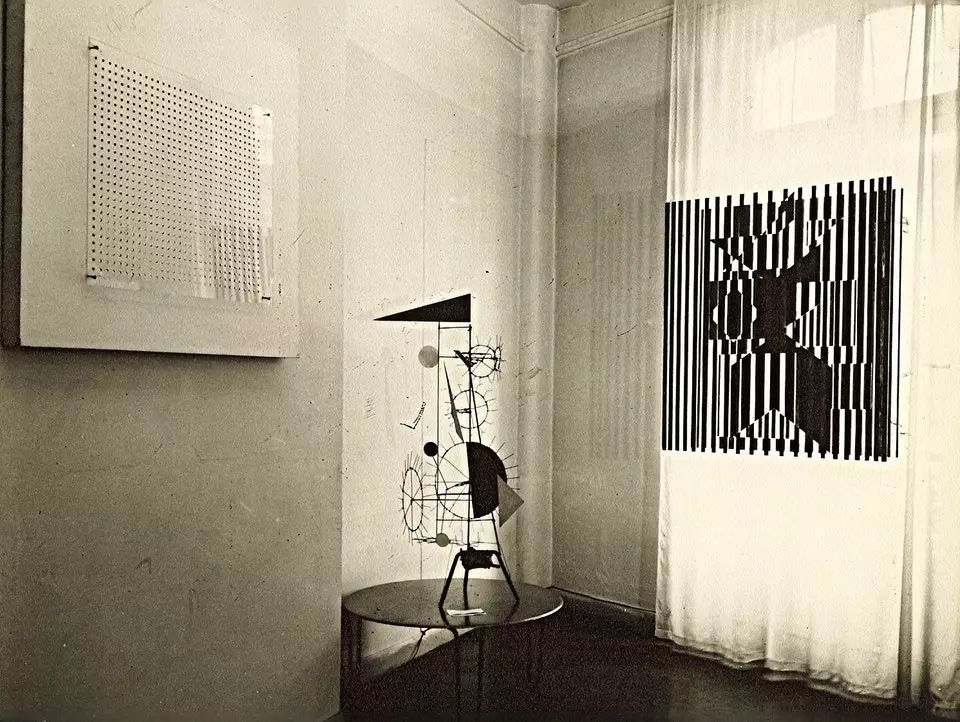 这位大师生于1906年，为何被视为AI艺术先驱？