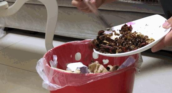 别再把炒菜费油倒水池里了!后果很恐怖