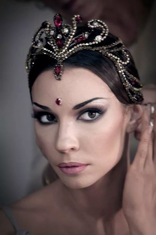 舞者化妆教程视频,专业舞者的表演