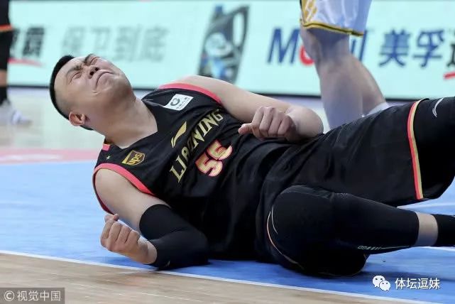 割武生平，形容撤下武磊被活生生扳平