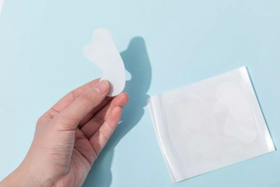 玻尿酸焕肤微晶法令纹贴 (法令纹用一支玻尿酸够了没有)