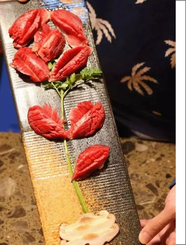 老板不想赚了！东葛路这家火锅套票只要9.9元，还送购物卡！