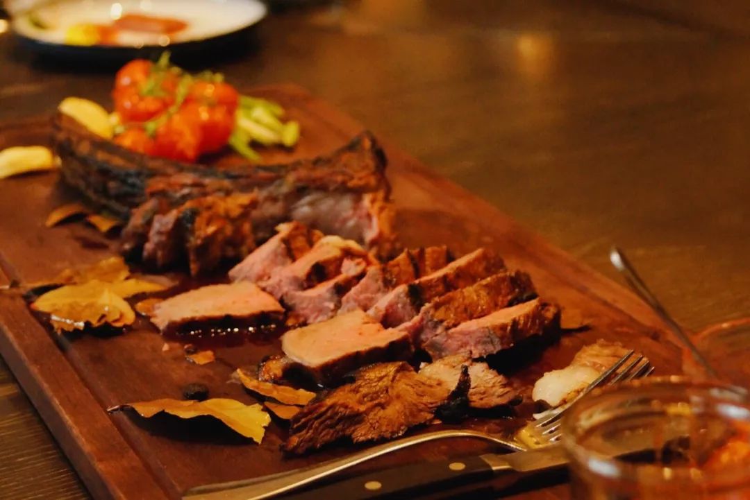 一向以“好吃”出名的凯悦,这次带我把人间三月的春天都吃进了嘴里