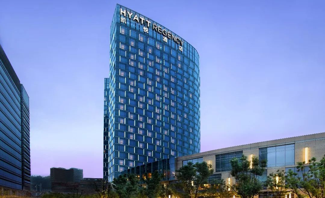 一向以“好吃”出名的凯悦,这次带我把人间三月的春天都吃进了嘴里