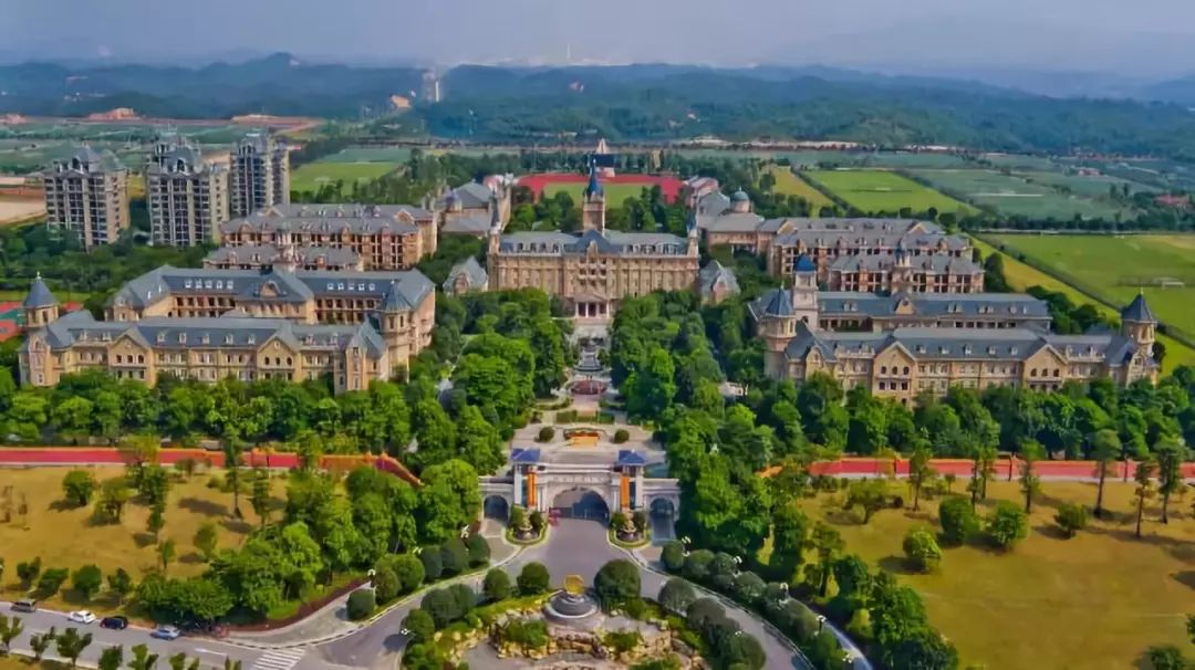 恒大绿茵小镇最新进展,恒大欧洲小镇