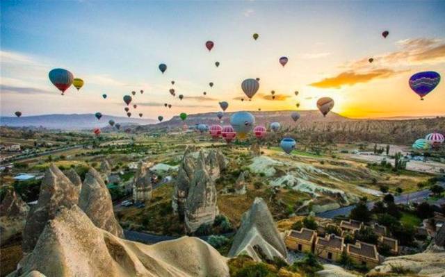 关于跳伞你想知道的事情,热气球都有什么样的