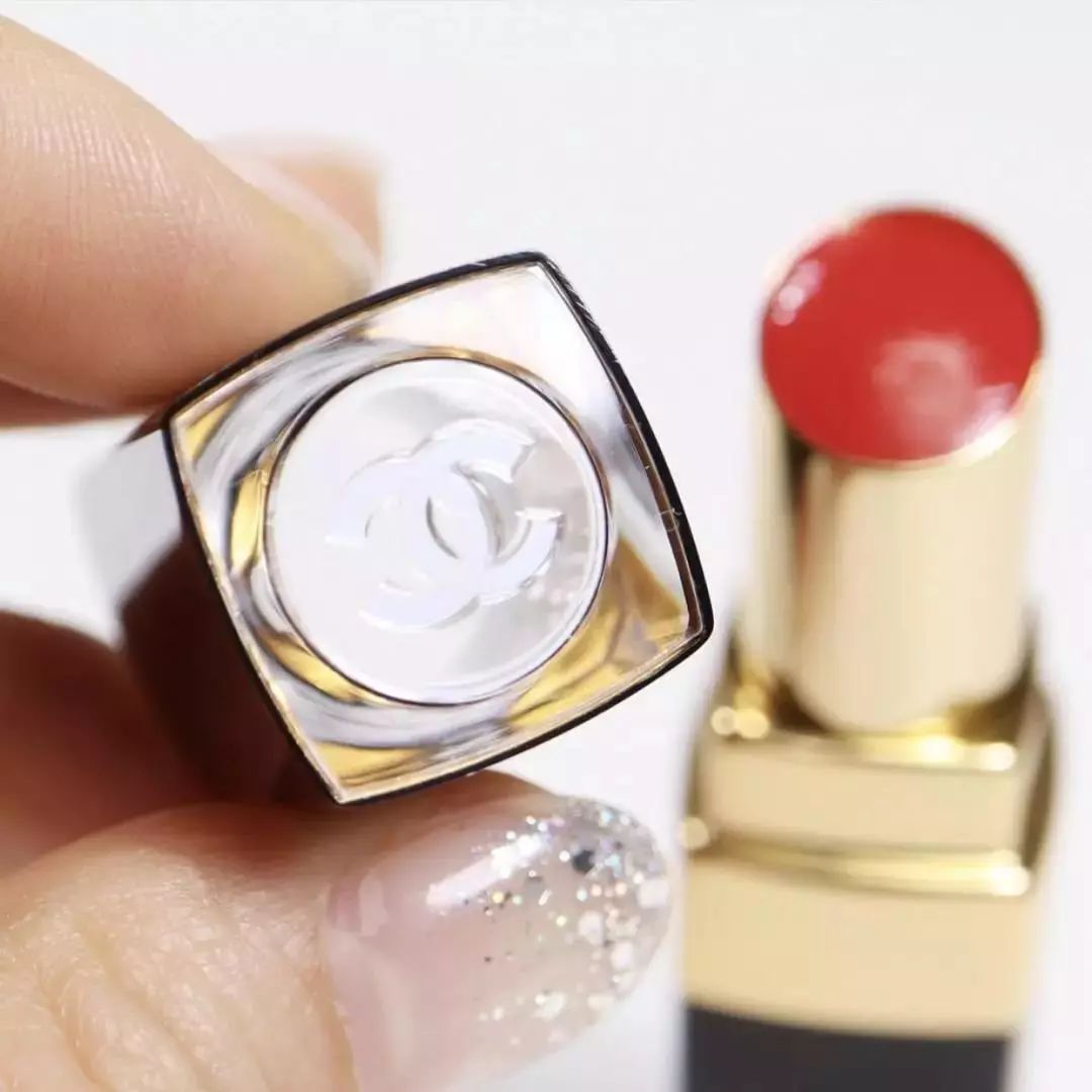 让女生怦然心动的口红,网红少女心爆款口红粉色系正方形