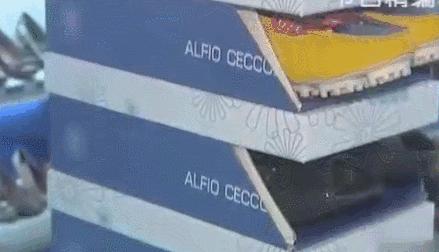 鞋柜格子太高如何多放几层鞋子,鞋柜里的鞋子怎么摆放节省空间