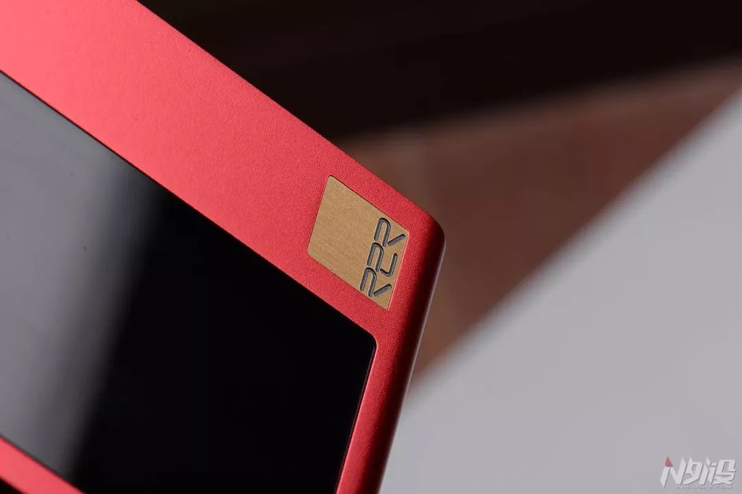 红潮！HIFIMAN红太子R2R2000TM音乐*放播**器体验