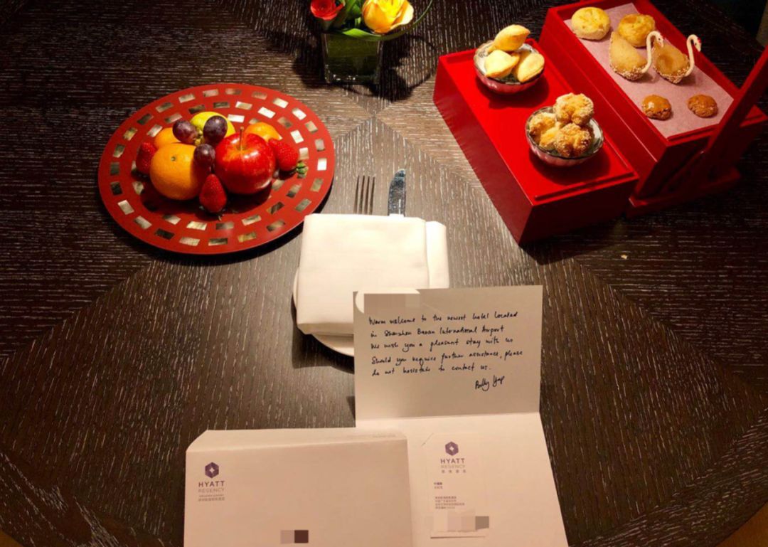 洗澡喝酒躺着看飞机!深圳机场这家奢华酒店“转机星人”务必了解一下!