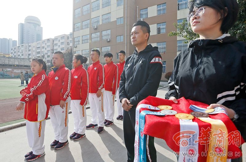 特奥会足球冠军,陕西宝鸡特奥会篮球夺冠