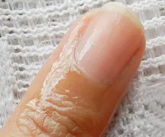 姑娘我看你印堂发黑下一句,姑娘我看你印堂发黑下一句是什么