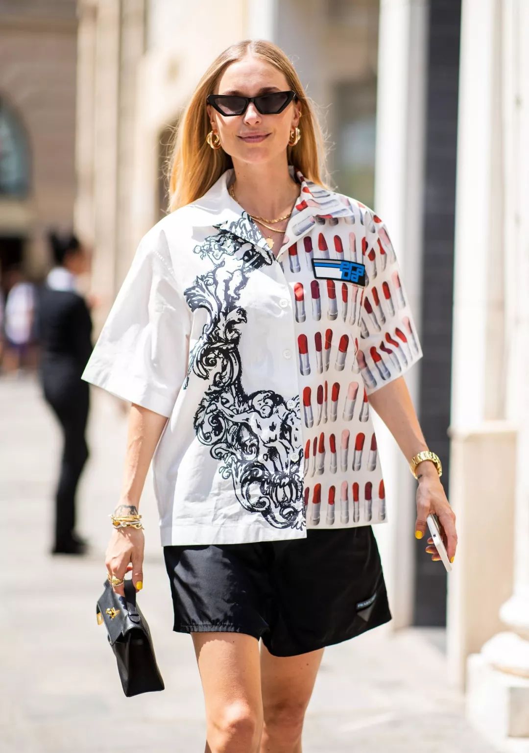 杩欎欢琛ｆ湇鍒板簳鏈夊濂界┛,杩欎欢琛ｆ湇鐨勫崠鐐瑰湪鍝噷