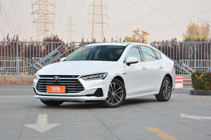 荣威i6plus官图发布外观和配置,荣威i6plus1.6落地价