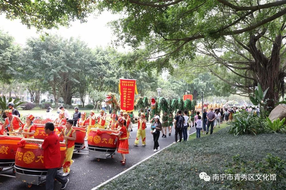 群龙聚首贺新春,青秀区国际传统舞龙邀请赛