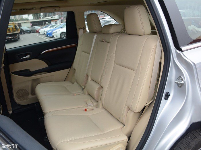 2024款全新丰田汉兰达空间表现,几乎零差评的suv丰田汉兰达