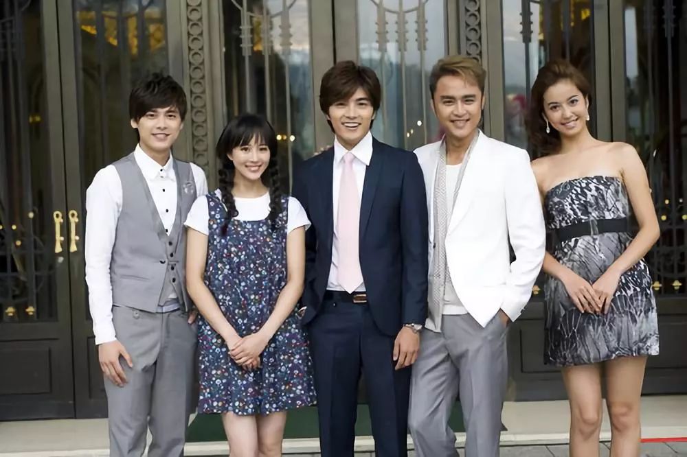 杨洋和李易峰谁发展更好,李易峰杨洋最近的消息