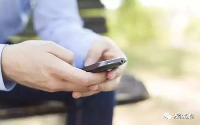 假扮医生给男生手术,假医生给人开刀手术