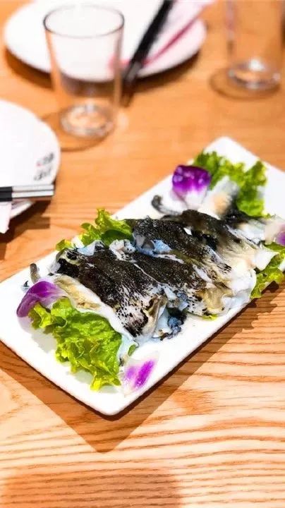 吃在大连,大连河豚鱼涮锅