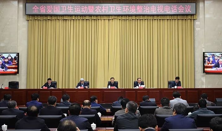 【改革开放中的今天】1988年4月9日，河北运动员李梅素以21米08的成绩，破女子铅球亚洲纪录