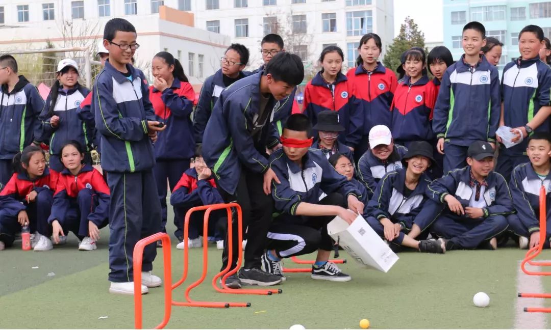 定格精彩瞬间彰显体育精神,丹棱中学60届田径运动会精彩瞬间