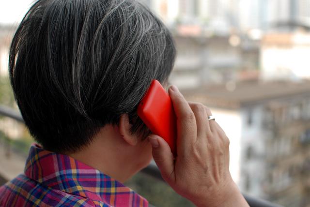 给父母选什么样的手机？多亲QF9电话了解一下