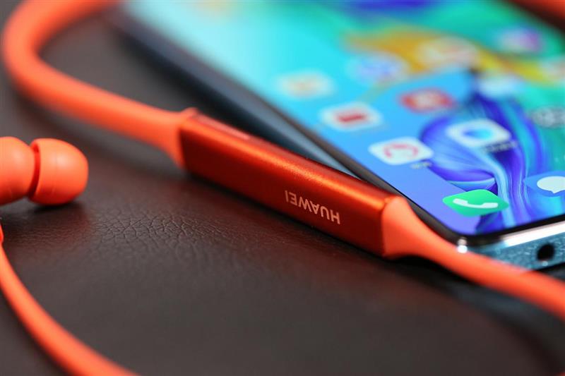 华为耳机freelace和活力版对比图,华为蓝牙耳机freelacepro3测评