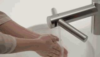 手动捂脸.JPEG：这是直男推荐的女生产品种草文