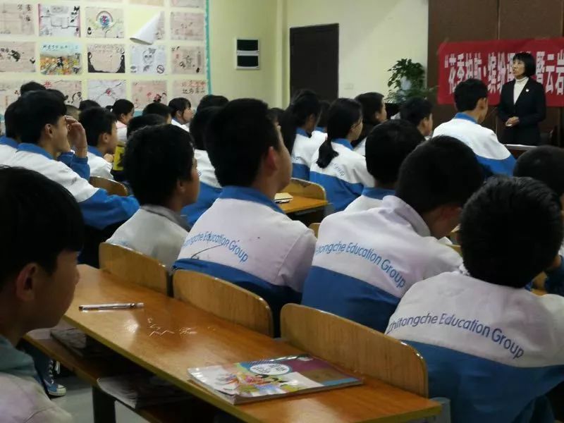 贵阳主城区这所学校作风很低调，但是成绩很缤纷！