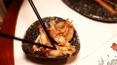 美蛙推荐便宜又好吃,等位两小时火锅