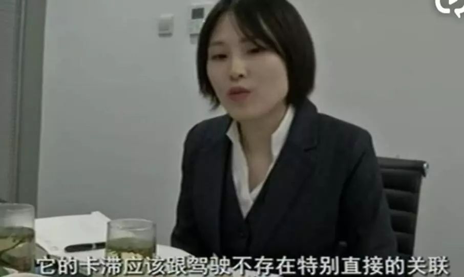 新奔驰出现问题4s怎么补偿,奔驰刚提车就出故障4s店不退不换