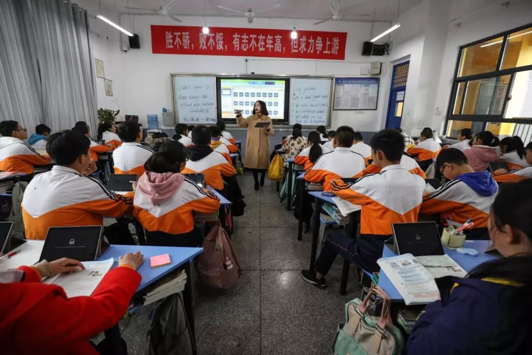 兴义市思源实验学校全景,兴义思源实验学校成长的摇篮