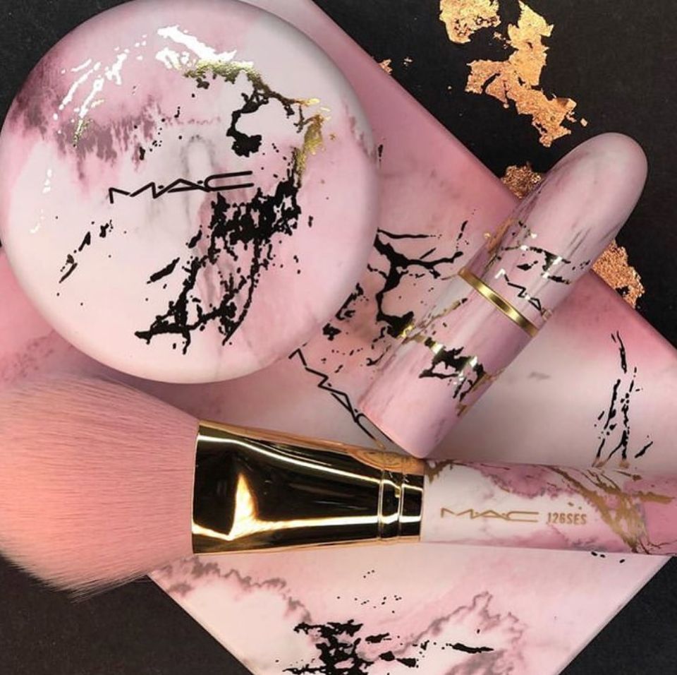 10分钟告诉你哪些春季彩妆能让你美出花花花花