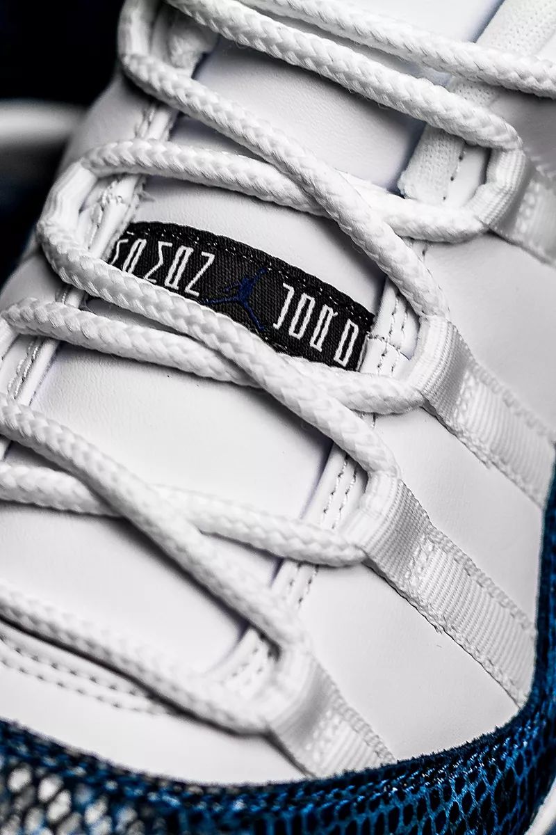 airjordan11low黑红测评,airjordan11lowwhitebred上脚图