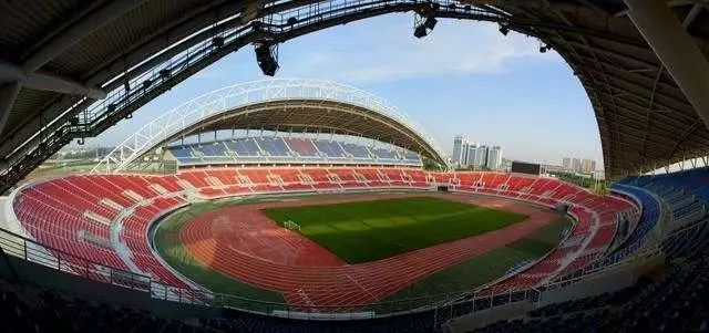 潍坊足球赛奥体中心,潍坊奥体足球场免费开放