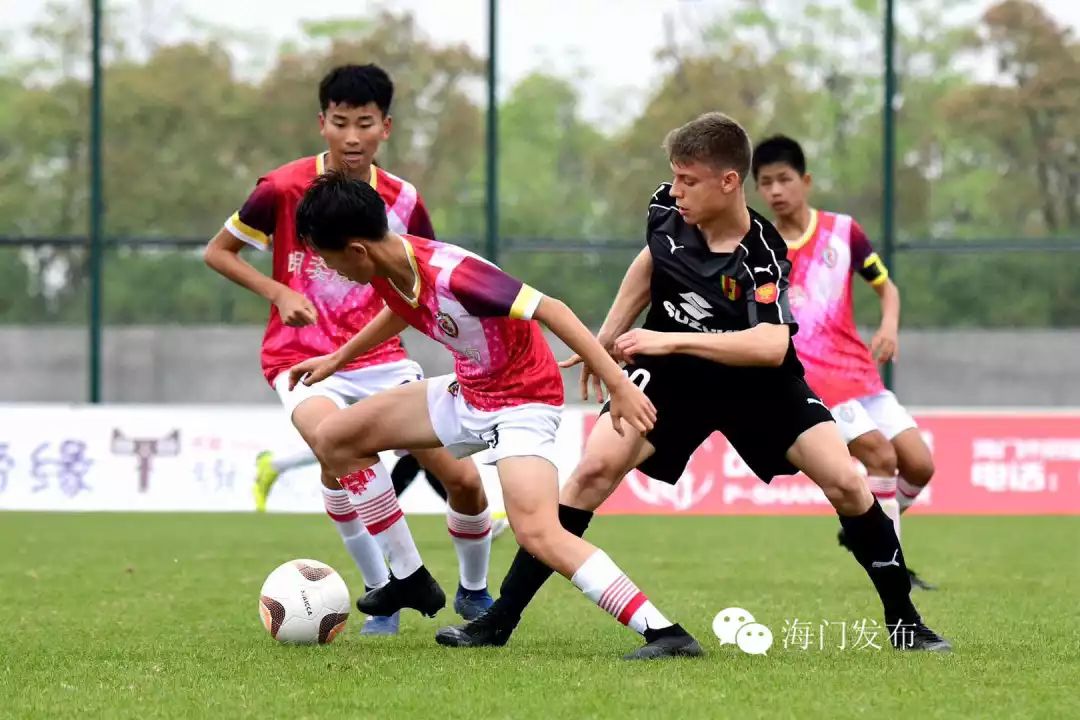 海门“足球小将”多图预警！第八届“中南珂缔缘”杯国际足球邀请赛开幕