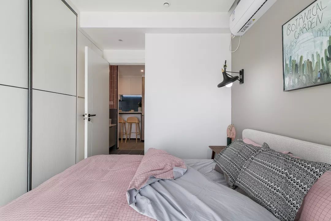 无主灯轻奢风装修电视墙,北欧轻奢客厅无主灯