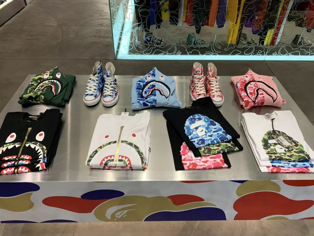 泰国最大球鞋店,泰国曼谷球鞋实体店