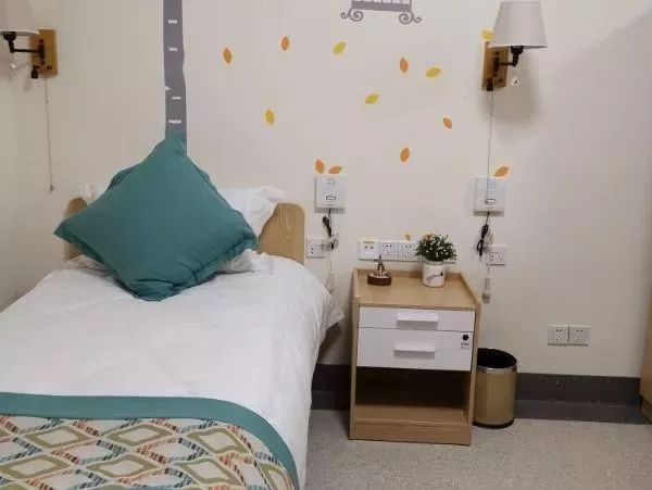 关于开展老年医疗护理试点的思考,老龄工作机构不断健全