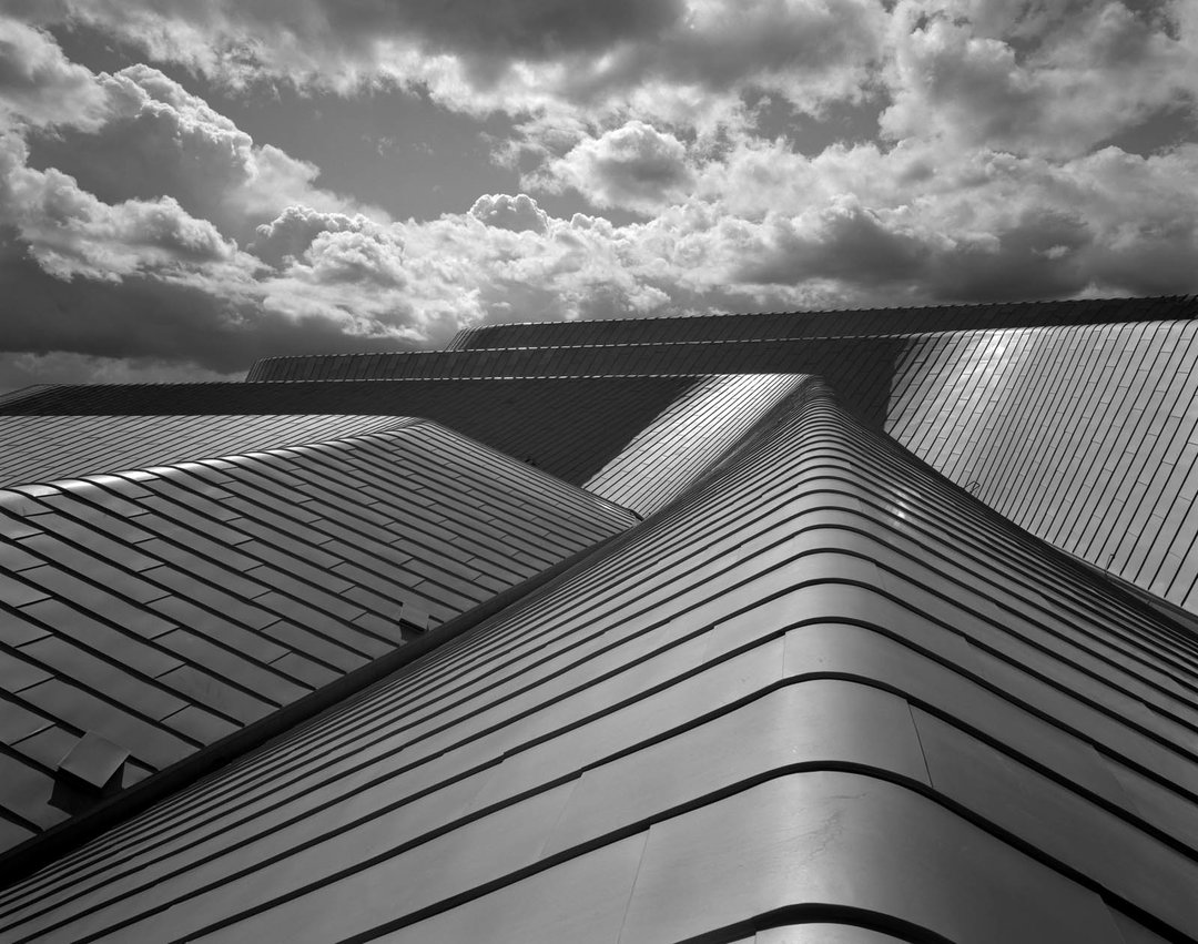 房子在她的镜头里变得生动，来看建筑摄影师埃莱娜30年作品展