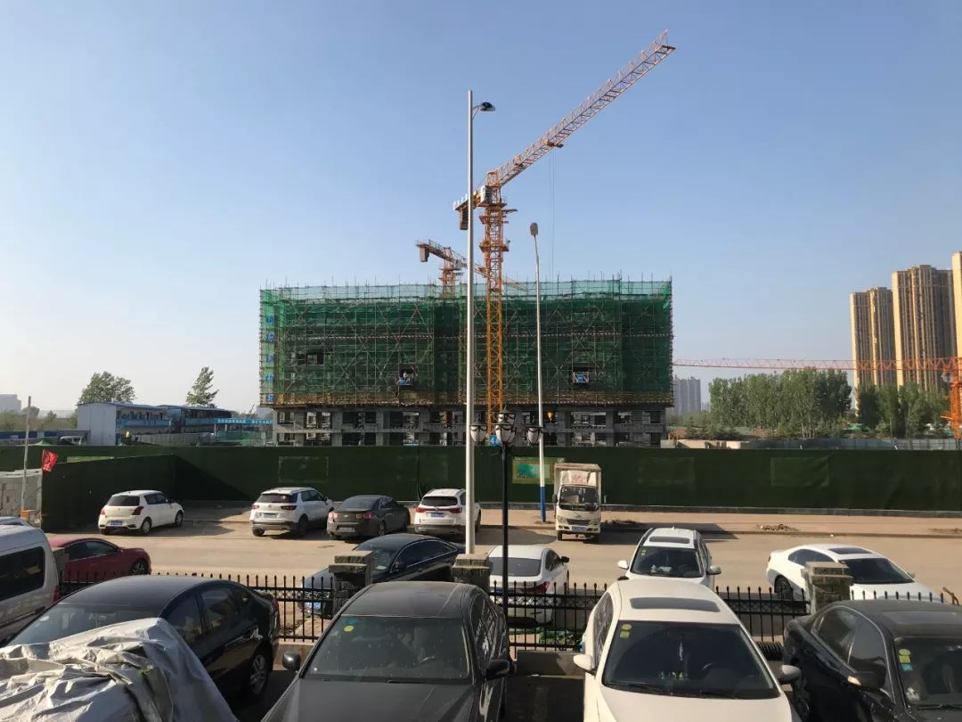 这里土地很贵!楼面价1万起!花园东路沿线,四楼盘利弊探访!