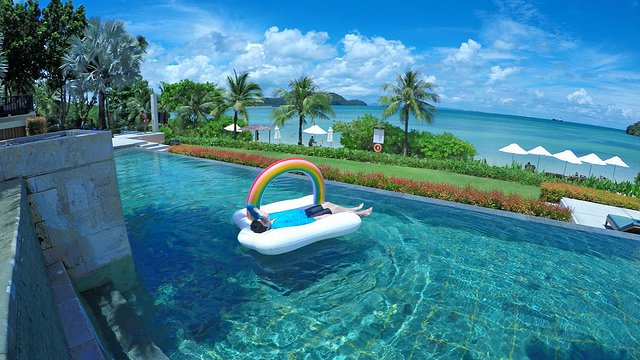 游记征集令葡萄夫妇自驾游普吉岛，重温马尔代夫的碧海蓝天，附网红美食推荐