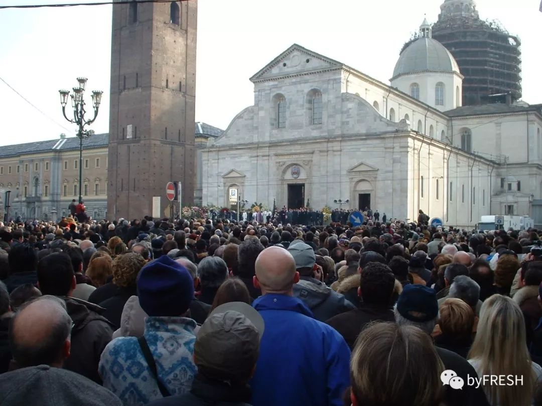 想成为一个富有的人,希望自己成为一个会赚钱的人