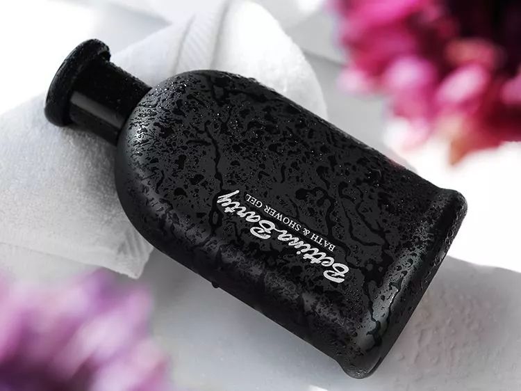 对不起,我没喷香水,那香味是我自带的