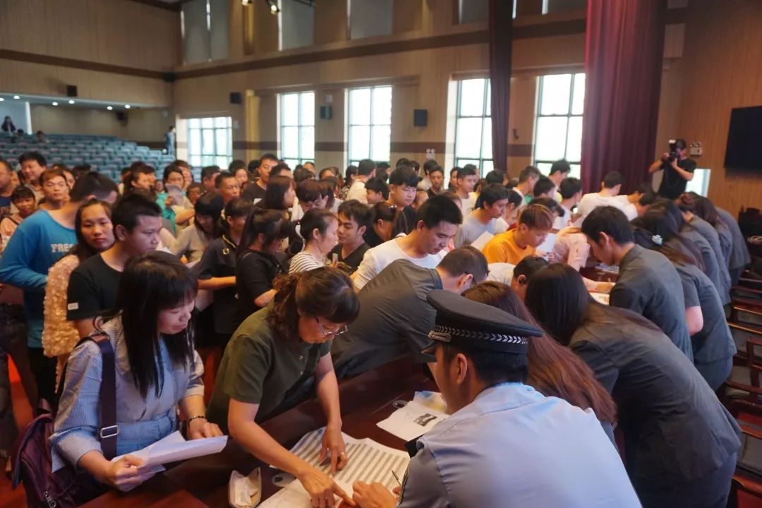 114个民工喜获近90万欠薪,60多名工人被拖欠650万工资