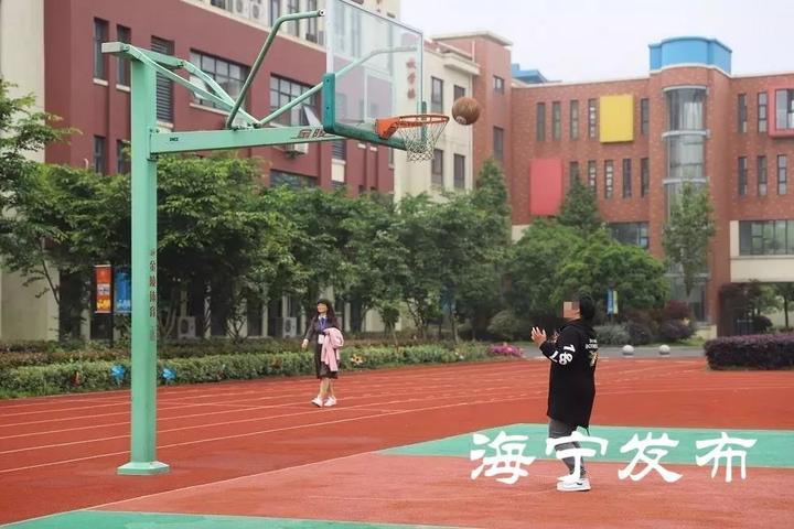 海宁12个孩子合伙开出一家网店，已接2000多单，营收用途想不到