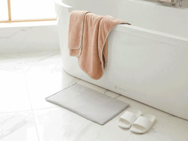 不怕水的浴室防滑地垫,吸水不粘毛地垫